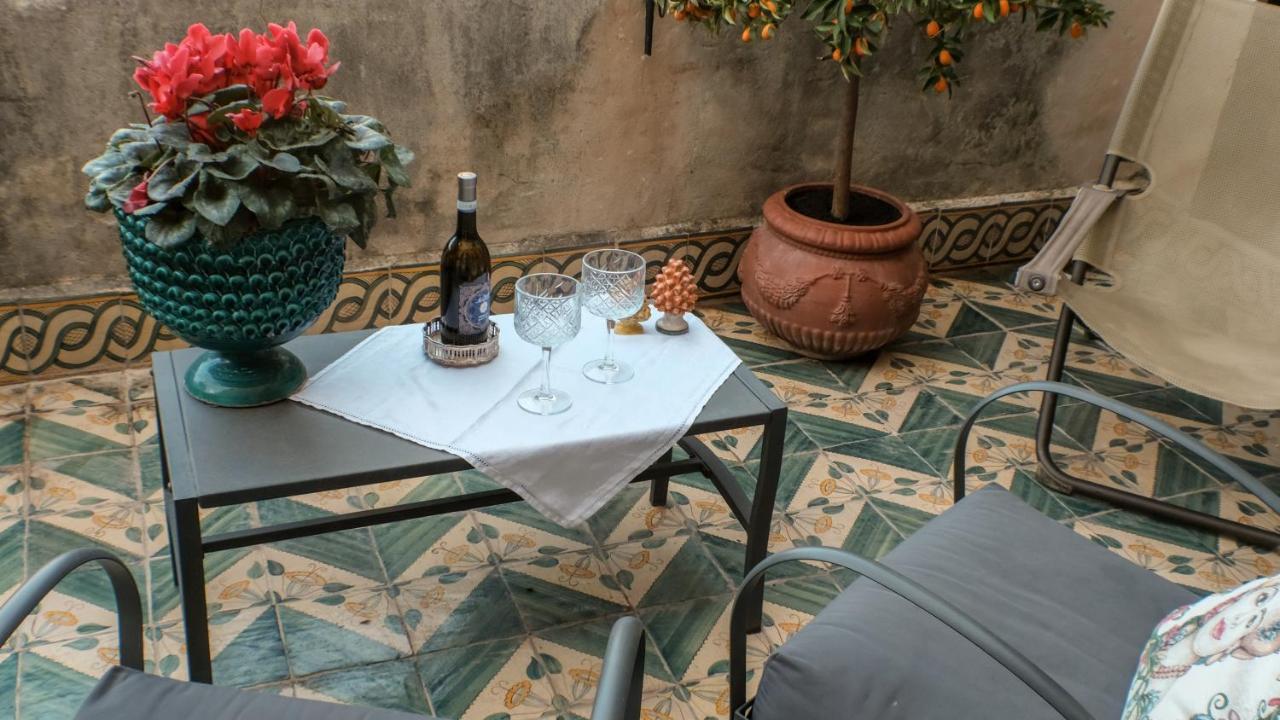 Donna Guia Suite Palermo Exteriör bild
