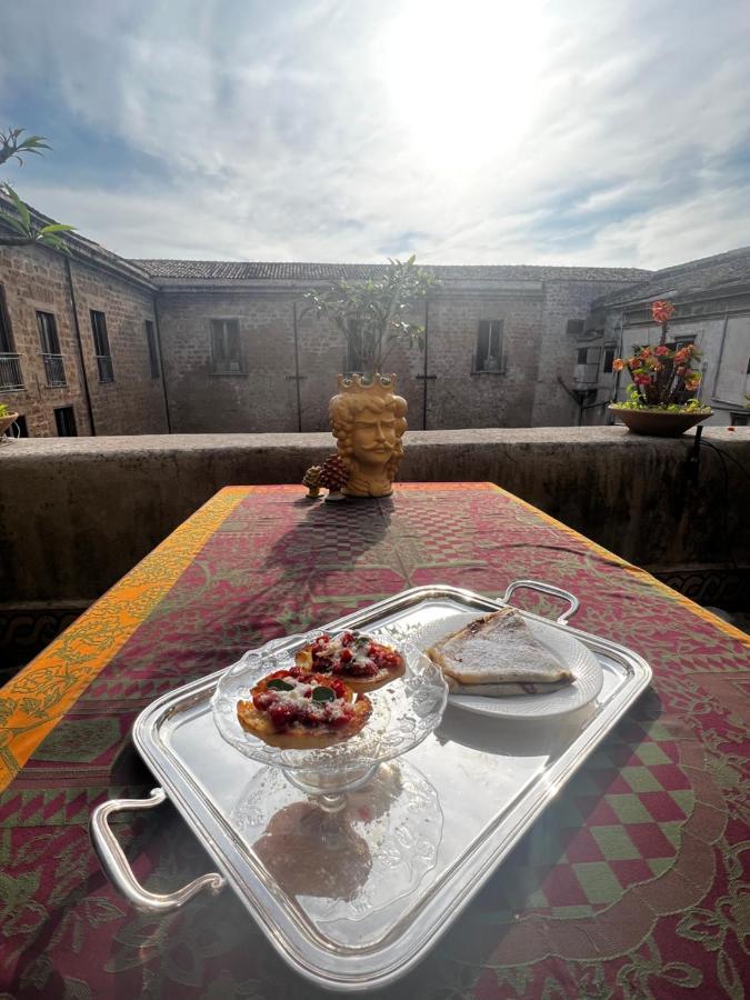 Donna Guia Suite Palermo Exteriör bild
