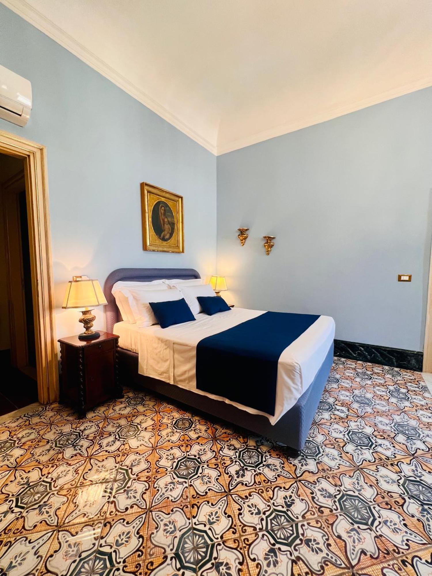 Donna Guia Suite Palermo Exteriör bild
